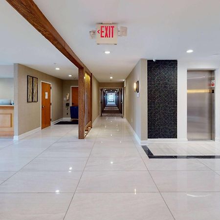 Ramada By Wyndham Strasburg - Shenandoah Valley Esterno foto