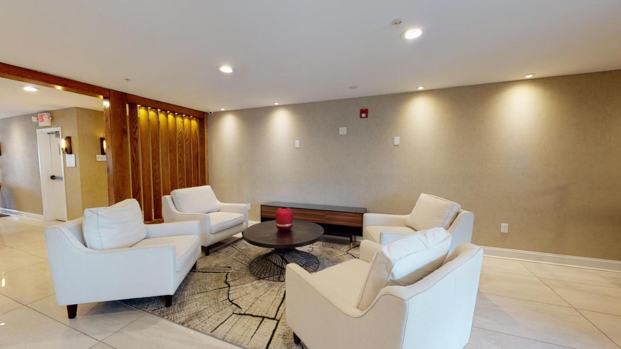 Ramada By Wyndham Strasburg - Shenandoah Valley Esterno foto
