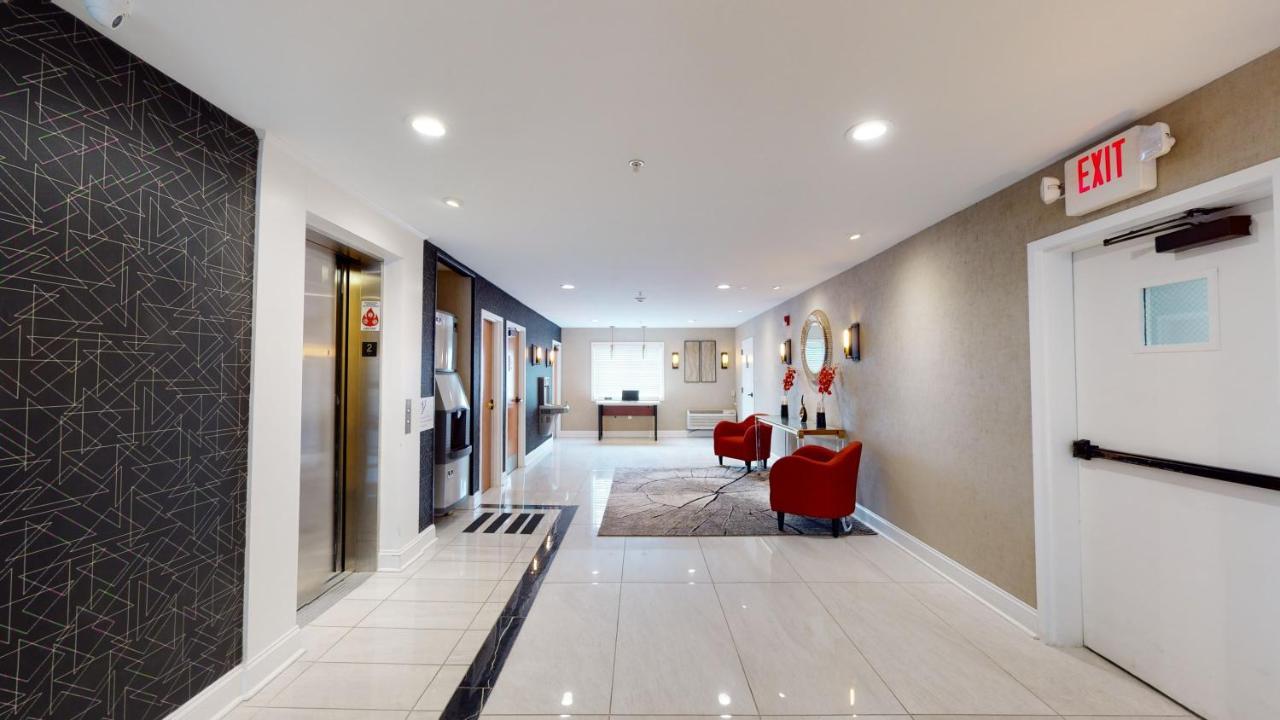 Ramada By Wyndham Strasburg - Shenandoah Valley Esterno foto