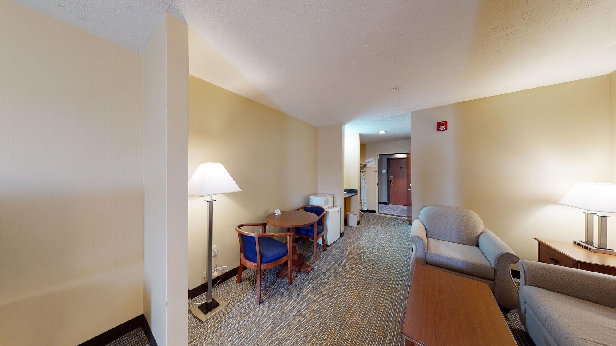 Ramada By Wyndham Strasburg - Shenandoah Valley Esterno foto